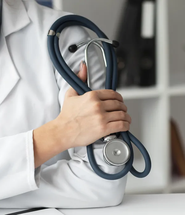 close-up-doctor-holding-stethoscope